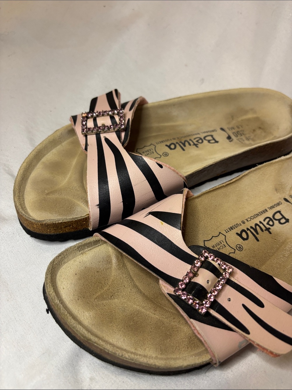 Betula by Birkenstock Sandals in Pink Zebra Size 8 - Picture 2 of 8